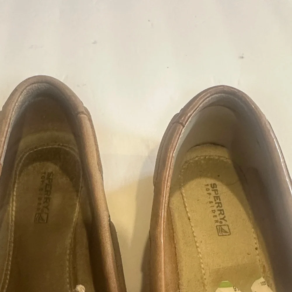 Sperry Top Sider Tan Leather upper Boat Shoes 2 eye shoelace w non marking sole